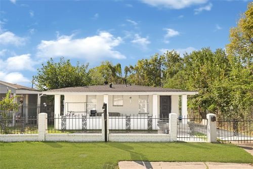 10526 Palestine St, Jacinto City, TX, 77029-2521 | Card Image