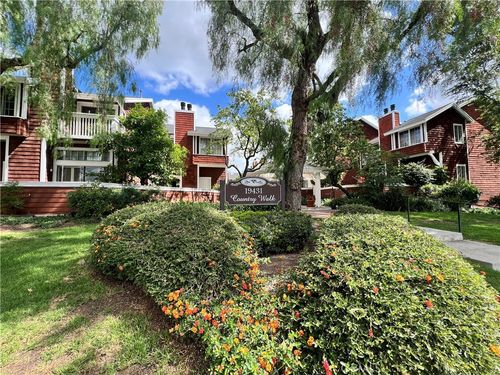 29-19431 Sherman Way, Reseda, CA, 91335 | Card Image