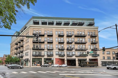 unit-722-1645 W Ogden Ave, Chicago, IL, 60612-4390 | Card Image