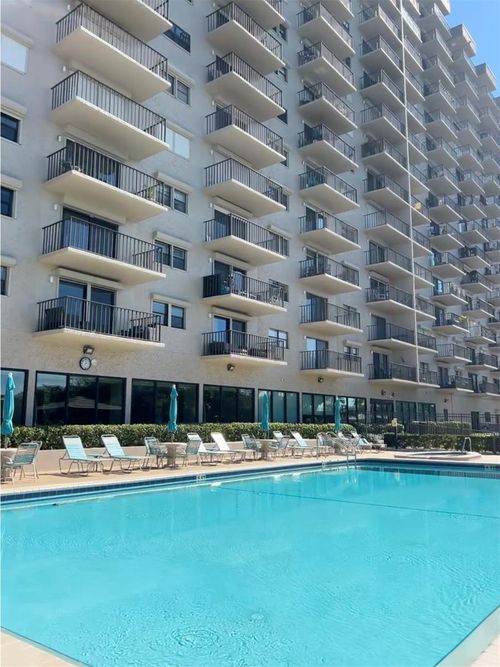 apt-716-7050 Sunset Dr S, SOUTH PASADENA, FL, 33707-2873 | Card Image