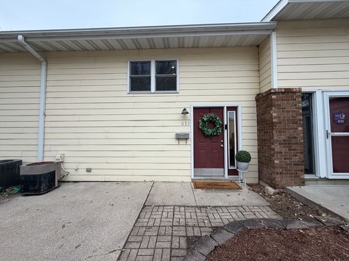 633 Meadow Pl, Ames, IA, 50010-8427 | Card Image