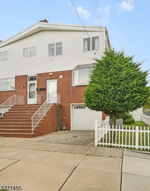295 Water St, Perth Amboy, NJ, 08861-4436 | Card Image