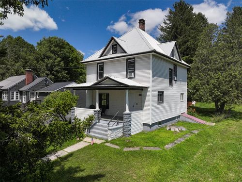 678 Old Route 17, Livingston Manor, NY, 12758-5031 | Card Image