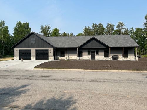 205 Hawthorne Ave Nw, Warroad, MN, 56763-2037 | Card Image