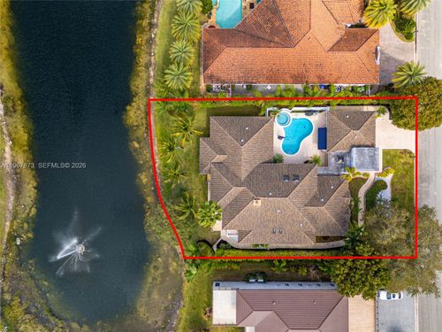 622 E Enclave Cir E, Pembroke Pines, FL, 33027 | Card Image