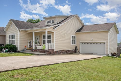 1970 Woodbury Ln, Columbia, TN, 38401-2953 | Card Image