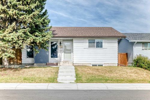 6712 23 Ave Ne, Calgary, AB, T1Y1V4 | Card Image