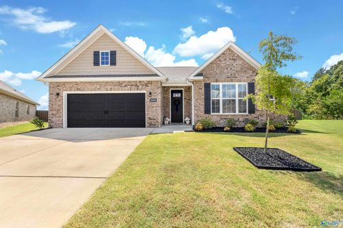 1902 Dawn Ct Se, Hartselle, AL, 35640-6022 | Card Image