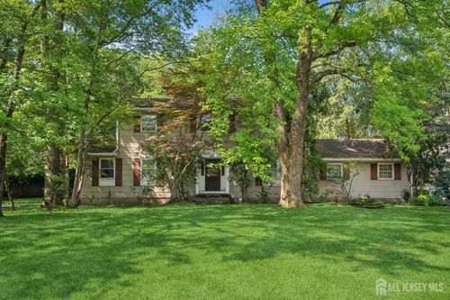 2 Christopher Ct, Edison, NJ, 08820-2907 | Card Image