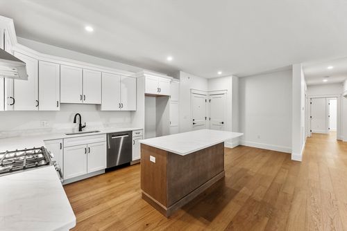 12-134 Court St, Plymouth, MA, 02360-8738 | Card Image