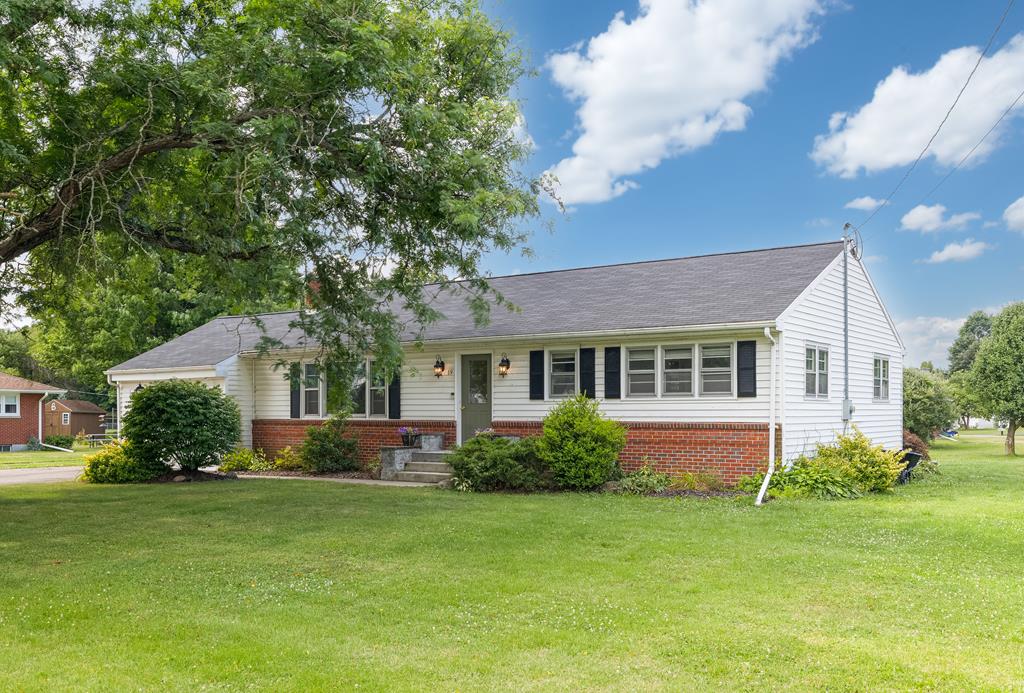 Middle Rd, Horseheads, NY 14845