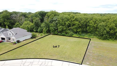 1105 Secretariat Dr, Genoa, IL, 60135-8027 | Card Image