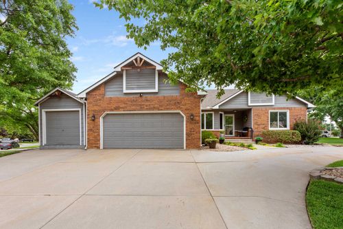 12018 Rolling Hills Dr, Wichita, KS, 67235-1302 | Card Image