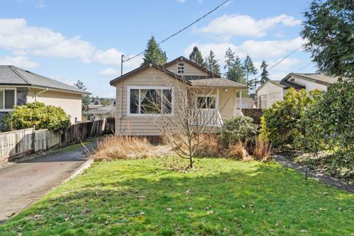 570 Colby St, New Westminster, BC, V3L3Z1 | Card Image