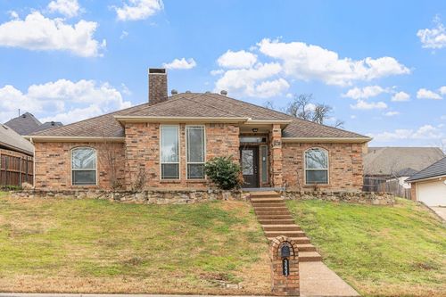 3233 David Dr, Hurst, TX, 76054-2040 | Card Image