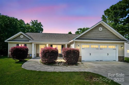 239 Shellbank Dr, Sneads Ferry, NC, 28460-9523 | Card Image