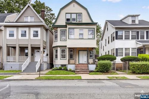 529 Clinton St, East Orange, NJ, 07018-1031 | Card Image