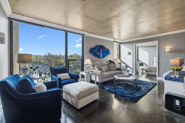 APT-305 - 3901 W End Ave, Condo with 2 bedrooms, 3 bathrooms and 1 parking in Nashville TN | Image 4