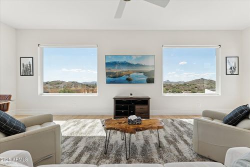 1-221 W Jomax Rd, Phoenix, AZ, 85085-0692 | Card Image