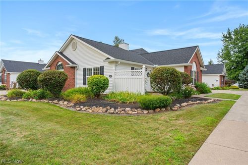 1949 Marsh Ln, Painesville, OH, 44077-7701 | Card Image