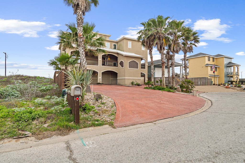 Kaila Ct, Port Aransas, TX 78373