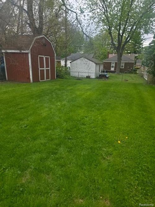 12835 W Parkway St, Detroit, MI, 48223-3017 | Card Image