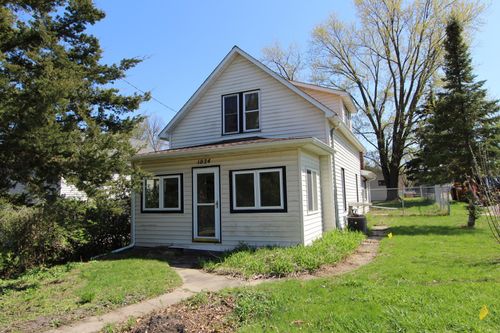 1024 4th St, Howard Lake, MN, 55349-4543 | Card Image