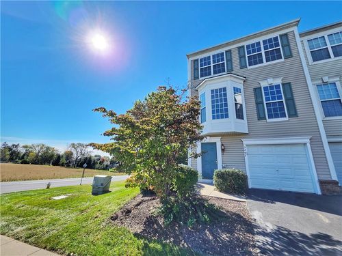 5293 Chandler Way, Orefield, PA, 18069-9105 | Card Image