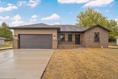 102 N Youngblood, Marionville, MO, 65705-9368 | Card Image