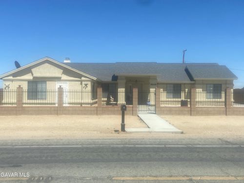 8648 N Loop Blvd, California City, CA, 93505-2011 | Card Image