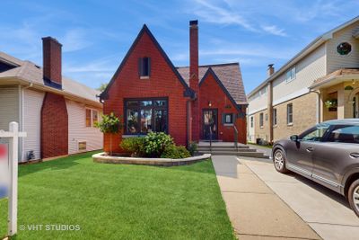 7211 W Ibsen Street, House other with 5 bedrooms, 4 bathrooms and 2 parking in Chicago IL | Image 2