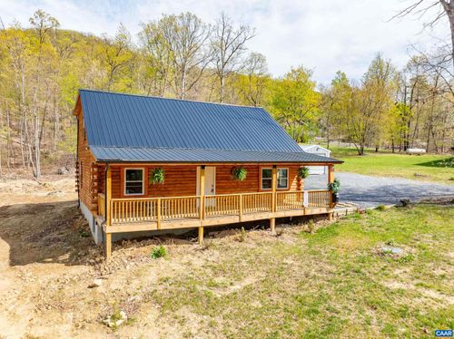 136 Wildwood Ln, SHENANDOAH, VA, 22849-3346 | Card Image