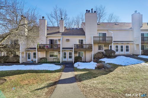 apt-24-5-8 Rose Ln, Danbury, CT, 06811-6724 | Card Image
