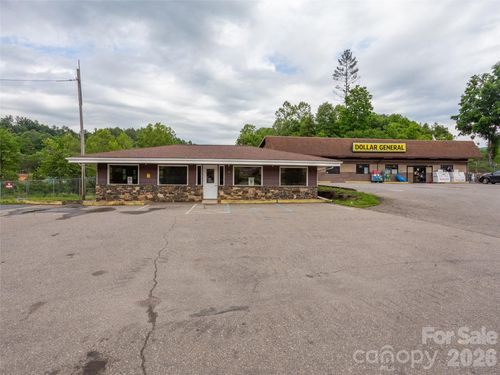 395 Crimson Laurel Way, Bakersville, NC, 28705-9513 | Card Image