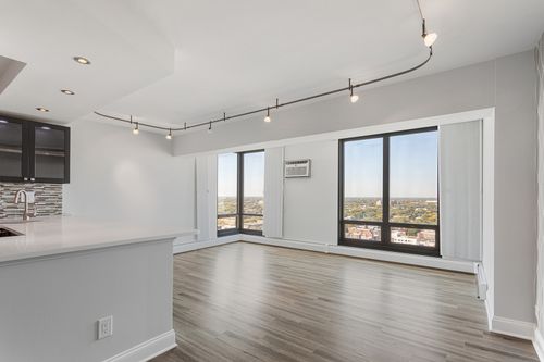 apt-24l-6166 N Sheridan Rd, Chicago, IL, 60660-5885 | Card Image