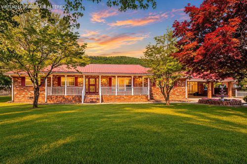 8313 Springfield Rd, Soddy Daisy, TN, 37379-4254 | Card Image