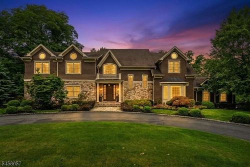2 Hobson Dr, Livingston, NJ, 07039-6208 | Card Image