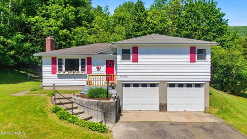 125 Friend St, Adams, MA, 01220 | Card Image