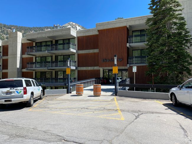 Summer exterior | Image 9