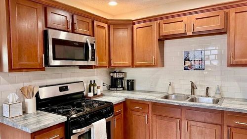 7352 72nd Ln N, Brooklyn Park, MN, 55428-1643 | Card Image