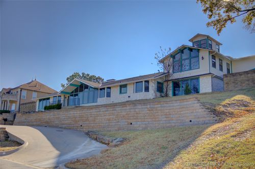 6634 60th Pl, Tulsa, OK, 74145-9208 | Card Image