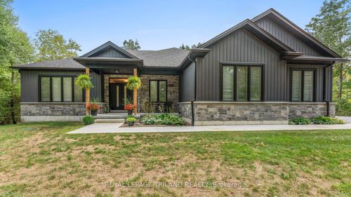 8443 Goosemarsh Line, Grand Bend, ON, N0M1T0 | Card Image