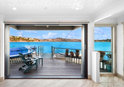 68 Issaquah Dock, Sausalito, CA, 94965-1370 | Card Image