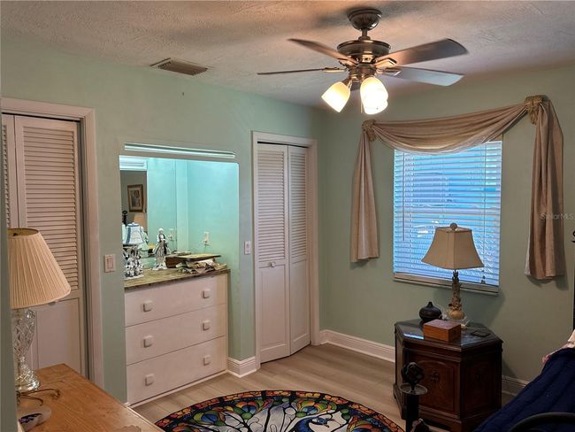 Guest Room | Image 29