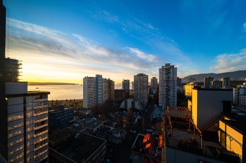 1501-1740 Comox St, Vancouver, BC, V6G2Z1 | Card Image