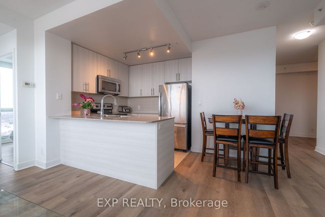 2008 - 3985 Grand Park Dr, Condo with 3 bedrooms, 2 bathrooms and 1 parking in Mississauga ON | Image 6