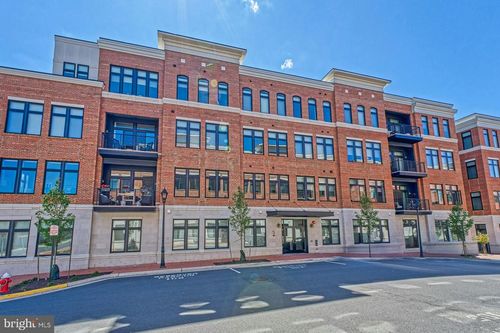 apt-202-5 Stationmaster St Se, LEESBURG, VA, 20175-3651 | Card Image