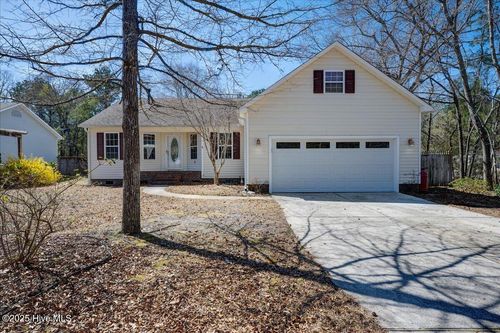 833 Wildwood Pointe Dr, New Bern, NC, 28560-9505 | Card Image