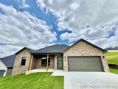 566 Woodlands Dr, Tahlequah, OK, 74464-8846 | Card Image