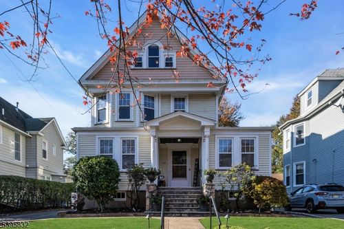 158 Mountain Way, Rutherford, NJ, 07070-2454 | Card Image